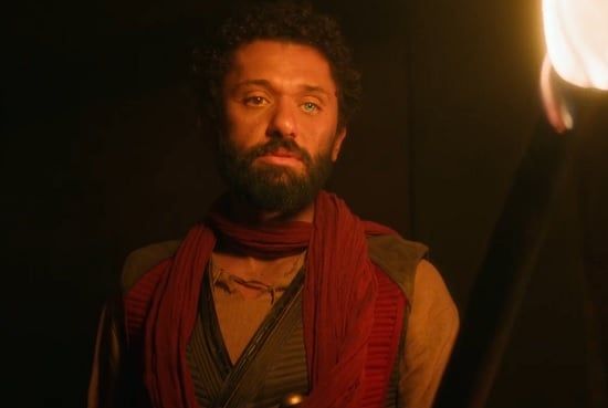 ابنة كريم محمود عبد العزيز فى ظهور خاص معه خلال الحلقة 9 من مملكة الحرير