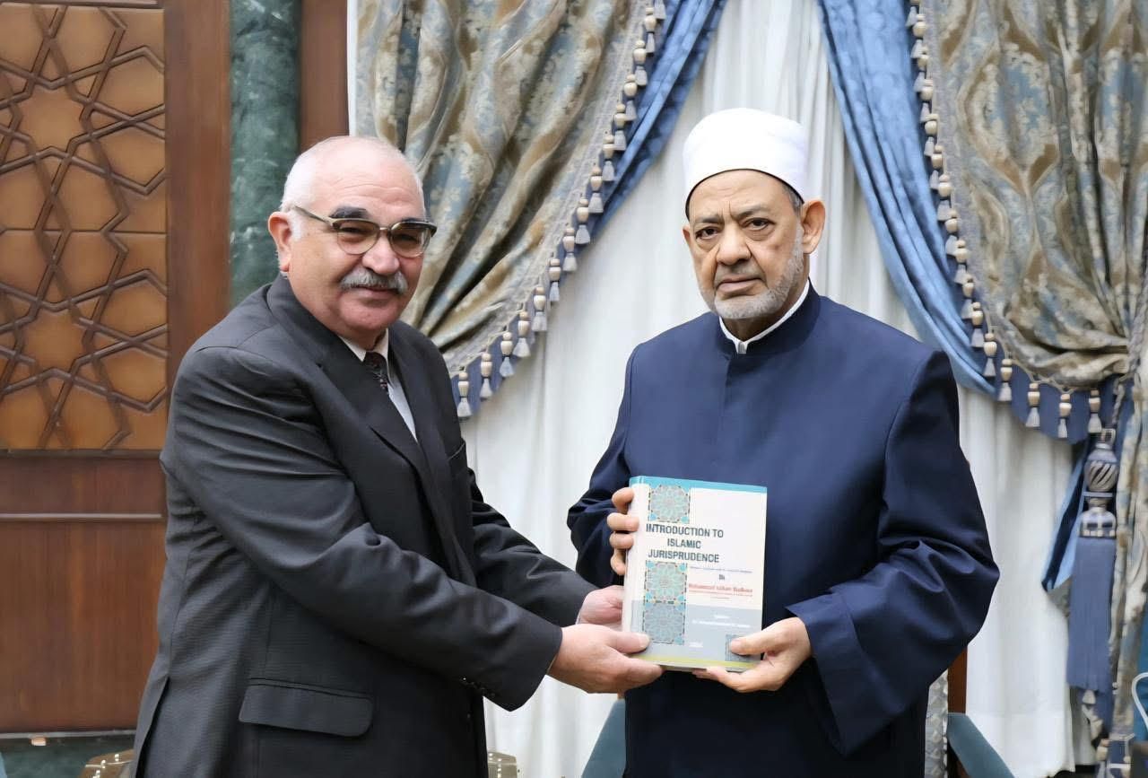 رئيس قضايا الدولة يزور شيخ الأزهر لبحث آليات تعزيز التعاون بين المؤسستين