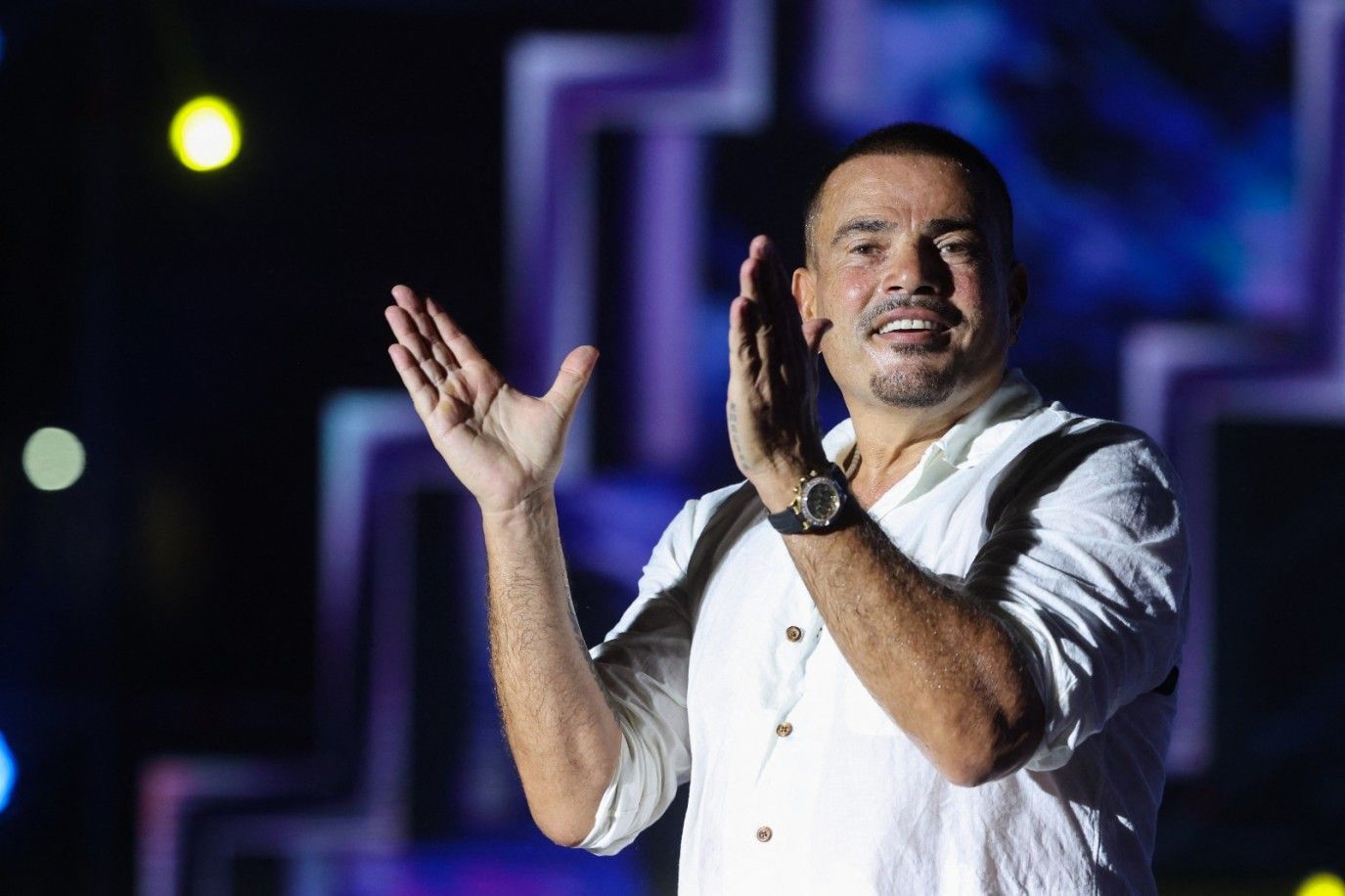 ألبوم ابتدينا لـ عمرو دياب يدخل قائمة أعلى عشر ألبومات استماعًا على مستوى العالم