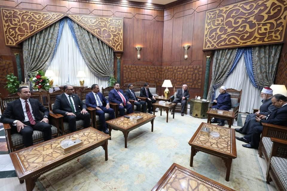 رئيس قضايا الدولة يزور شيخ الأزهر لبحث آليات تعزيز التعاون بين المؤسستين