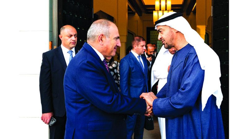 الامارات | رئيس الدولة ورئيس وزراء أرمينيا يبحثان علاقات التعاون بين البلدين