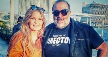 يسرا تنعى المخرج سامح عبد العزيز وتعتذر عن عدم حضور الجنازة لهذا السبب