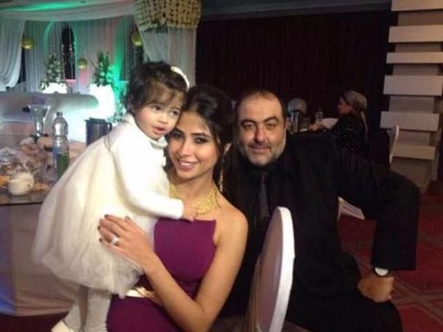 سامح عبد العزيز وروبى قصة وصفتها الأخيرة بـحب أطفال ومراهق جداً