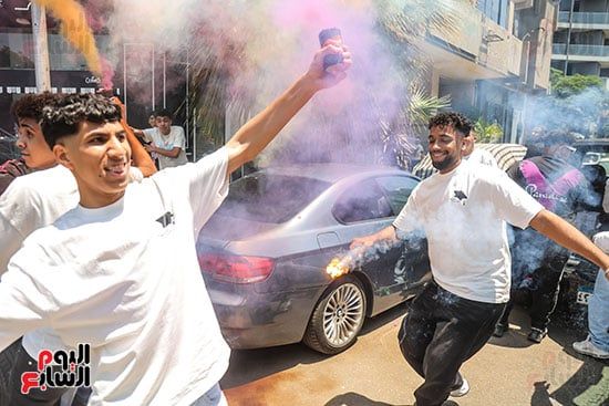 فرحة بين طلاب الثانوية العامة بسبب "الأحياء" وختام الامتحانات.. تفاصيل