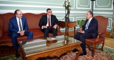 وزير الخارجية يستقبل وزير الإسكان للتنسيق حول دعم الروابط مع أفريقيا