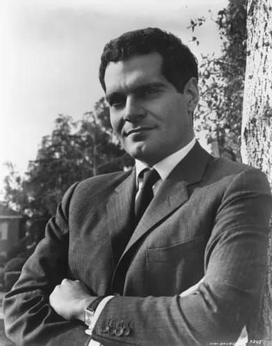 ذكرى رحيل أسطورة السينما عمر الشريف