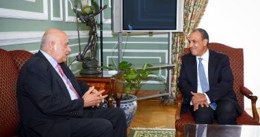 وزير الخارجية يستقبل قيادى بـ"فتح".. ويؤكد: ندعم وحدة الأراضى الفلسطينية