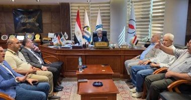 نقيب البترول يبحث مع نقابة البتروكيماويات الفلسطينية تبادل الخبرات