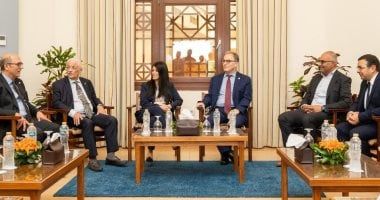 وزيرة التعاون الدولى تشارك باحتفال معمل عبد اللطيف جميل بالجامعة الأمريكية بالقاهرة