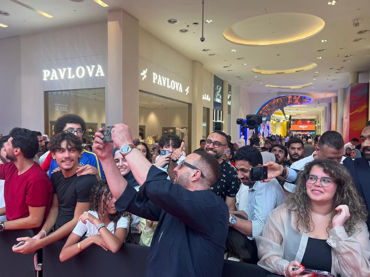 أحمد السقا يقدم عرض أكشن فى احتفال عرض فيلم أحمد وأحمد بدبى