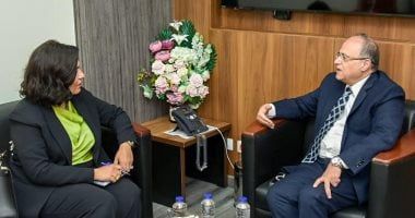 رئيس هيئة الدواء المصرية يلتقى سفيرة مصر بزيمبابوى لبحث التعاون