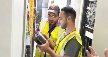 نقيب الاتصالات: جنود المصرية للاتصالات تطوعوا للعمل لسرعة إعادة الخدمة.. صور