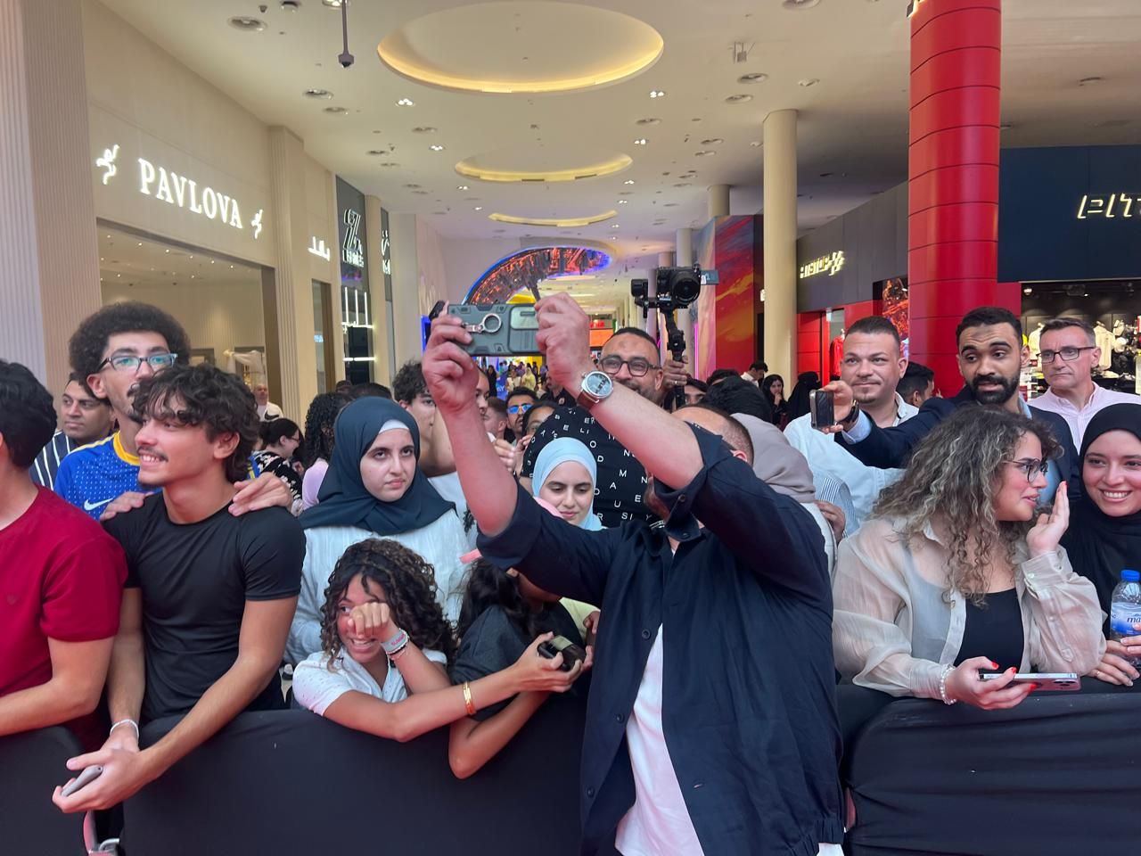 أحمد السقا يقدم عرض أكشن فى احتفال عرض فيلم أحمد وأحمد بدبى