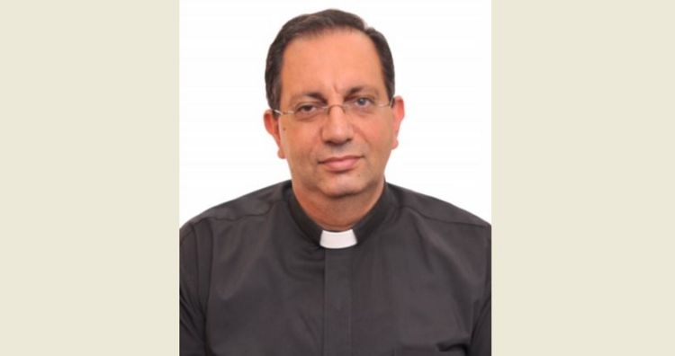 وفد من أبرشية إهدن- زغرتا برئاسة نفاع زار إركولانو الايطالية للاطلاع على موقع إقامة يوسف كرم