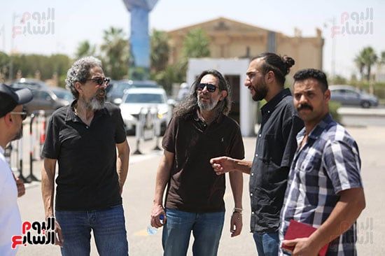 أشرف زكى وريهام حجاج والسعدنى فى جنازة المخرج سامح عبد العزيز