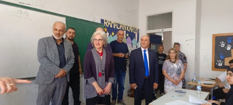 كرامي اختتمت جولتها على مراكز الامتحانات في الجنوب: لبنان صامد وطلابه نموذج في التحدي والتفوق