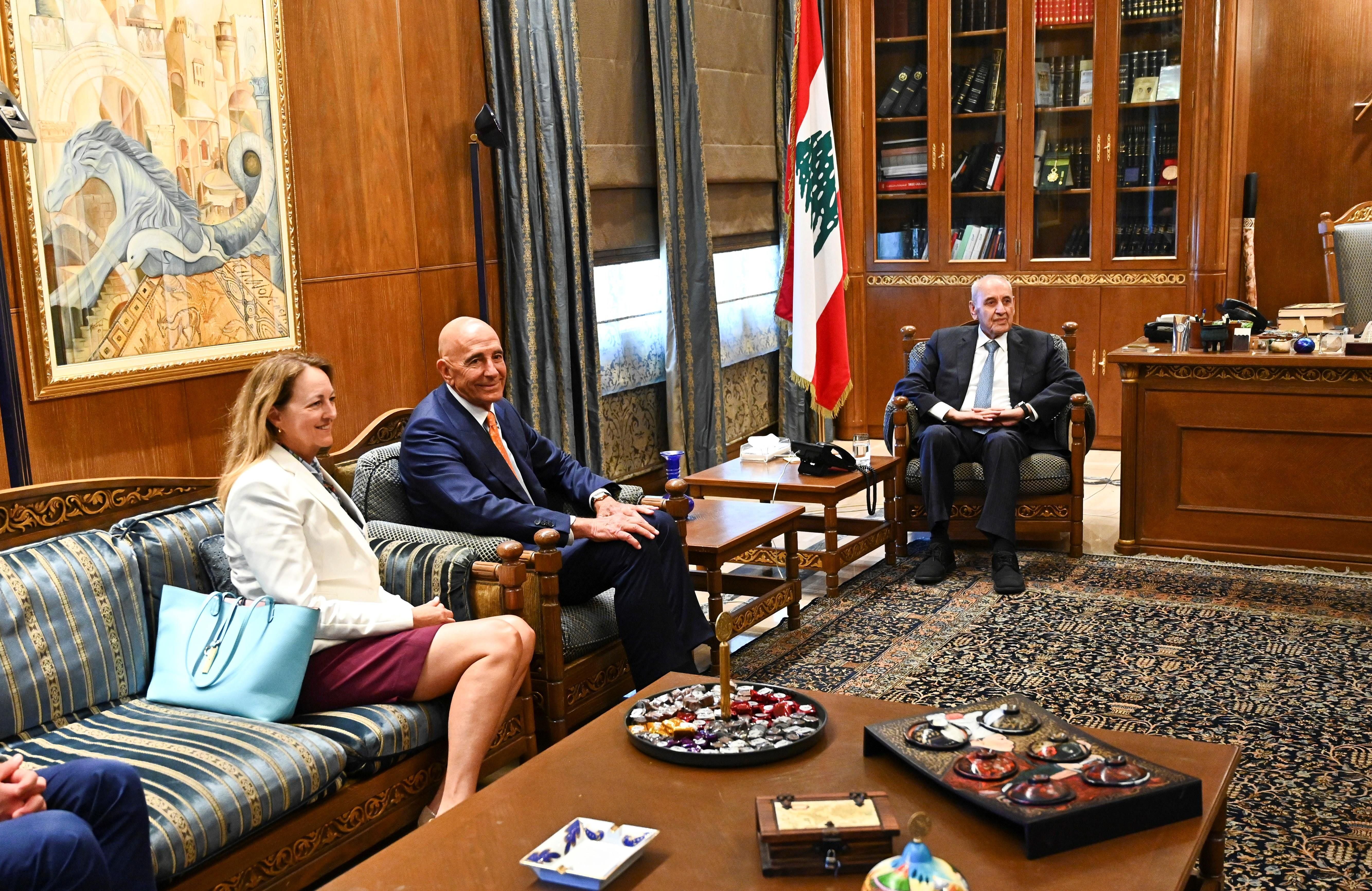 هل يتخلى حزب الله عن السلاح؟ آراء لبنانية ترسم مشهداً منقسماً