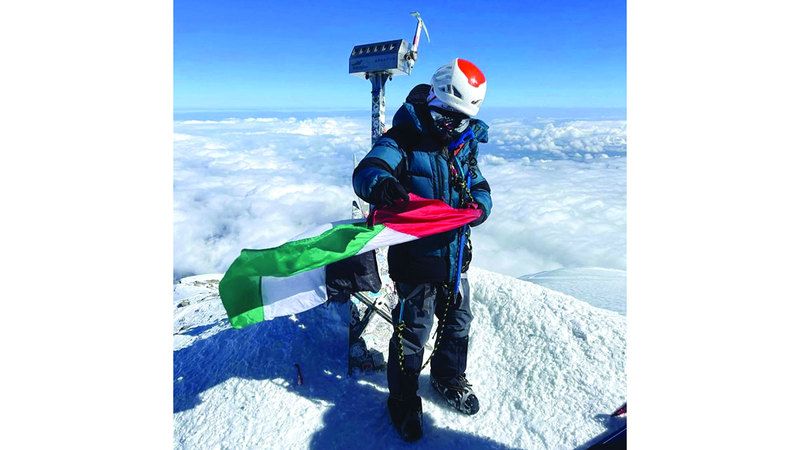 الامارات | إماراتية في الـ 17 تتسلق أعلى قمة في أوروبا.. فاطمة العوضي: الحياة قصيرة جداً لنكتفي بالمعتاد