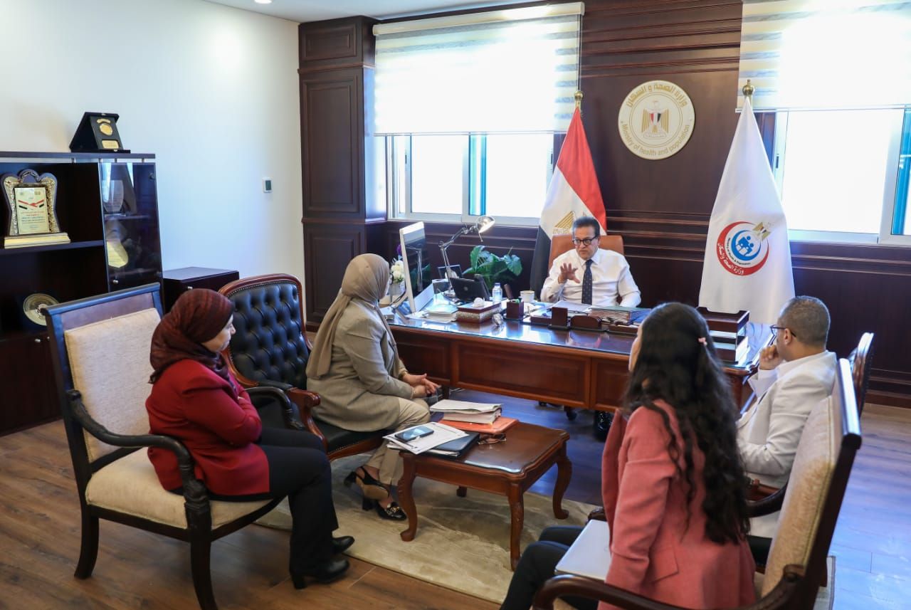 وزير الصحة يعقد اجتماعًا لمتابعة مستجدات العمل بمنظومة خدمات نقل الدم القومية