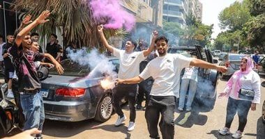 "فركش ثانوية عامة".. الطلاب ينهون الامتحانات ويبدأون مشوار الحلم