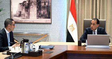 رئيس الوزراء يتابع مع وزير الاستثمار عددا من ملفات العمل