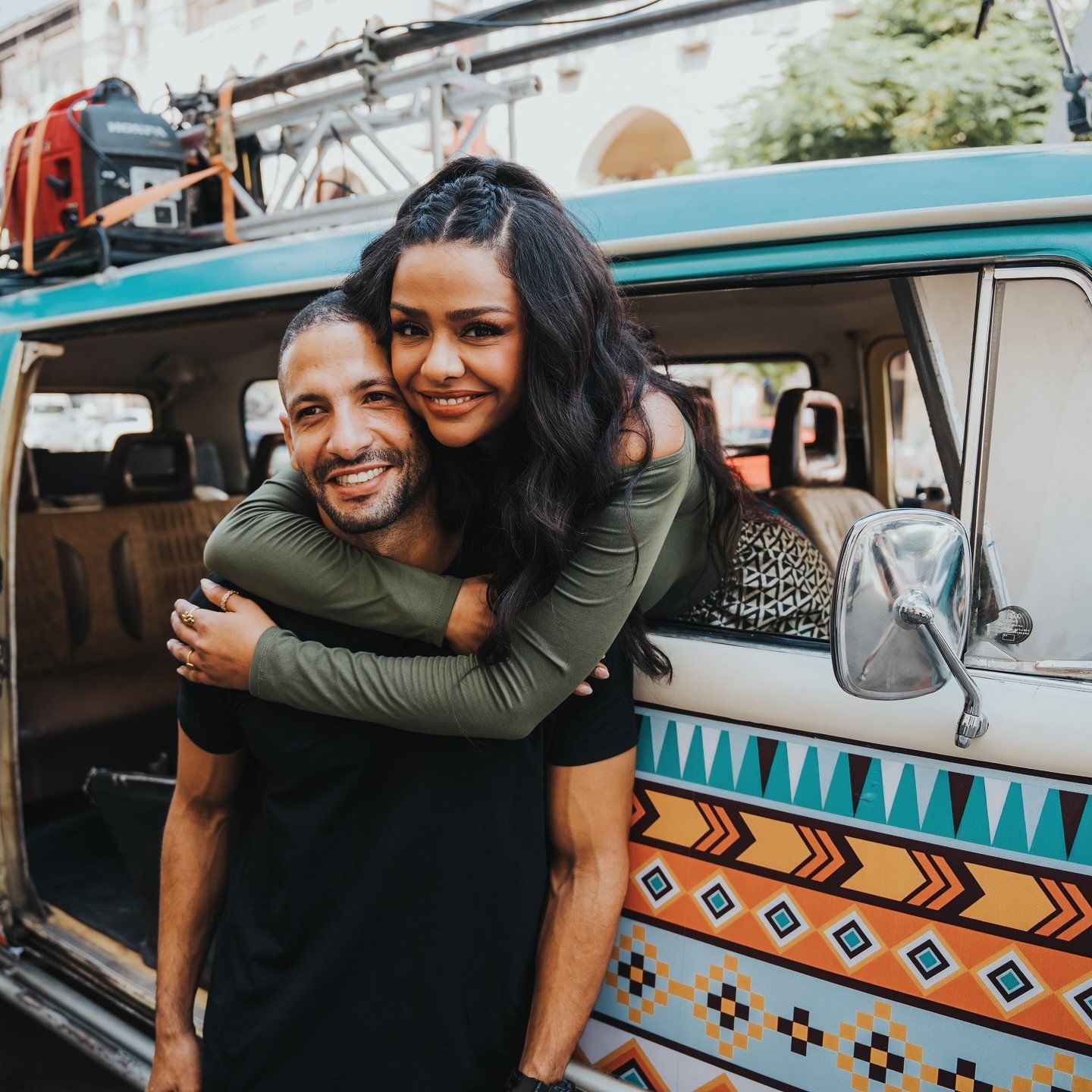 بلقطات حب ورومانسية.. زوج أسماء أبو اليزيد يحتفل بعيد ميلادها