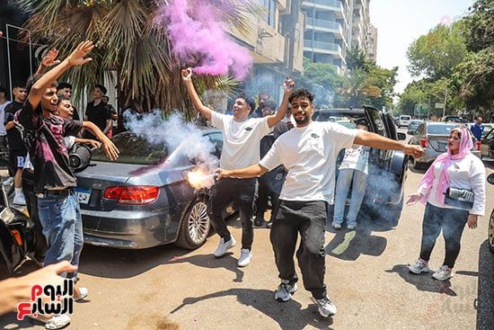 فرحة بين طلاب الثانوية العامة بسبب "الأحياء" وختام الامتحانات.. تفاصيل
