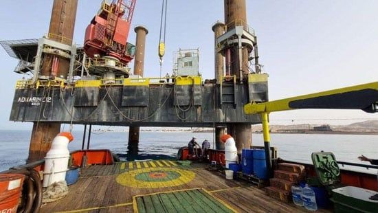 خروج 4 مصابين من المستشفى بحادث غرق البارجة أدمارين 12 والبحث عن المفقودين الثلاثة مستمر