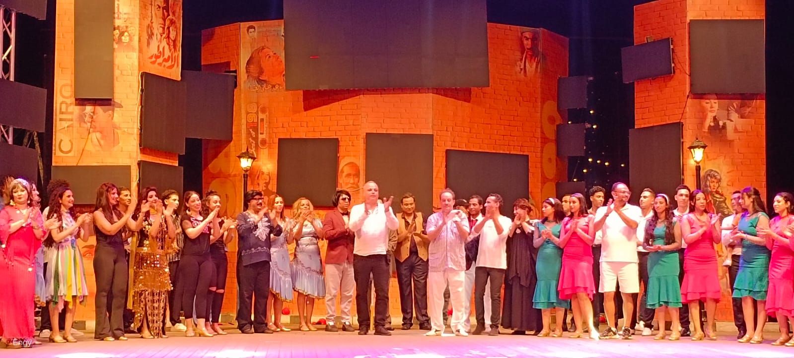 نجاح للموسم الصيفي بالبيت الفني للفنون الشعبية بعرض نوستالجيا 90/80