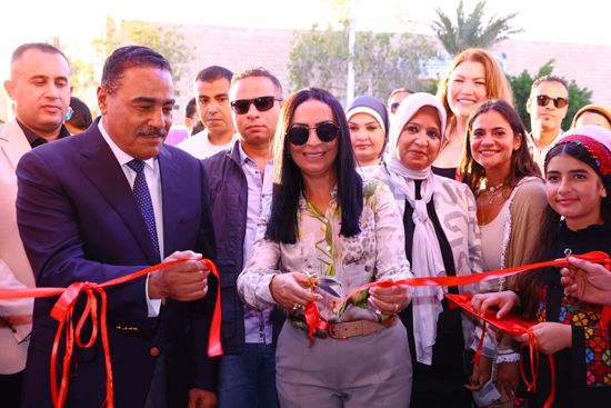 وزيرة التضامن تفتتح معرض ديارنا للحرف اليدوية والتراثية بمارينا.. صور