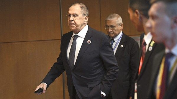 روسيا تنفي تعثر محادثات السلام مع أوكرانيا