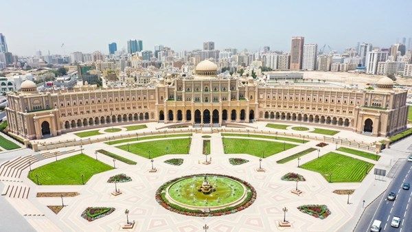 بلدية الشارقة تفعل خدمة تصديق عقود الإيجار من دون إجراءات مسبقة