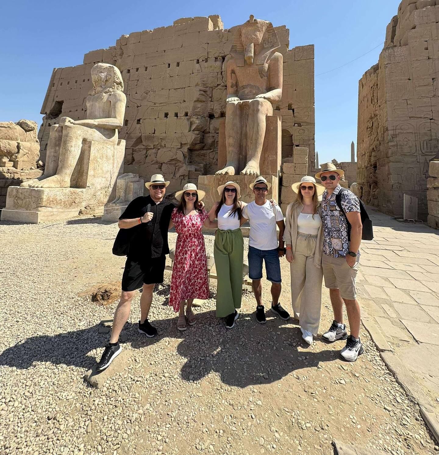 رحلات البالون الطائر والمعابد.. تجربة سياحية ساحرة فى الأقصر (صور)