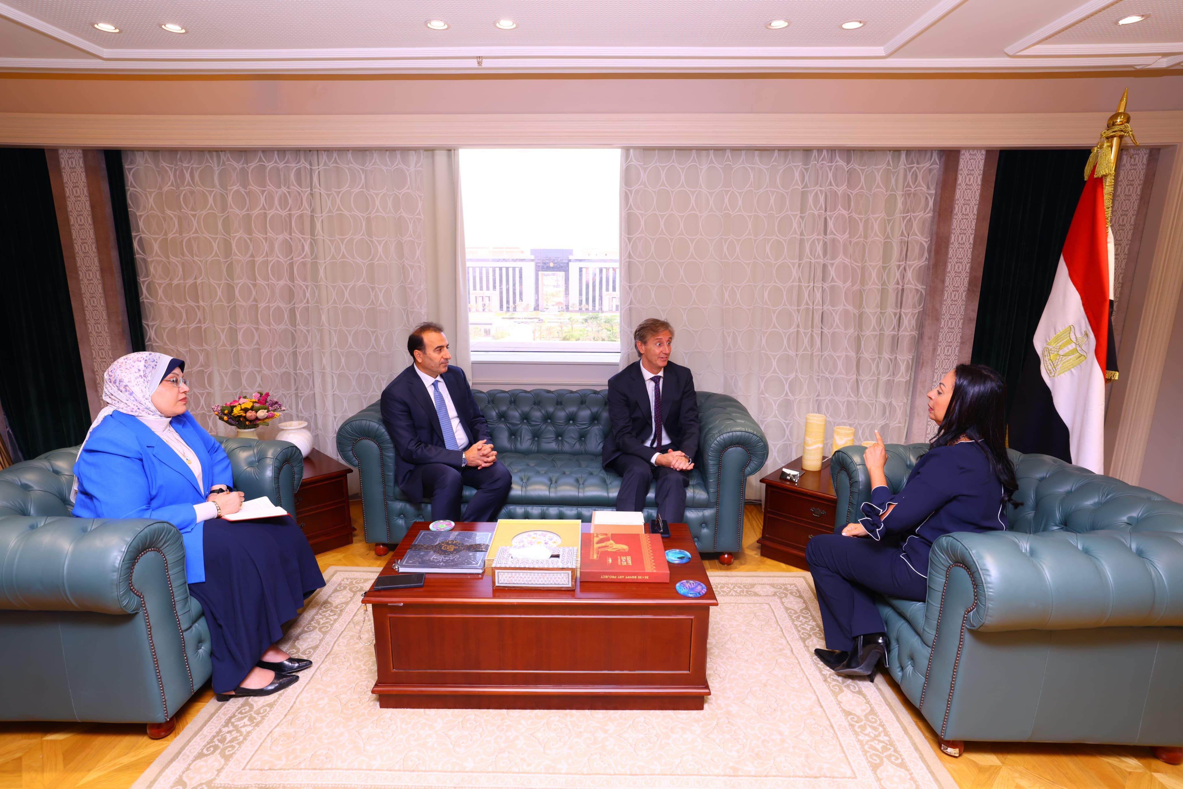 وزيرة التضامن تلتقى الممثل المقيم لبرنامج الأمم المتحدة الإنمائي في مصر