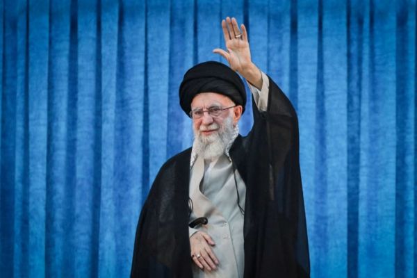 خامنئي: الهجوم على قاعدة العديد لا يعد حادثة صغيرة بل ضربة كبيرة قابلة للتكرار