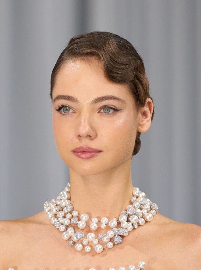 أبرز صيحات المكياج التي أطلقها أسبوع الموضة في باريس لخريف وشتاء 2025-2026