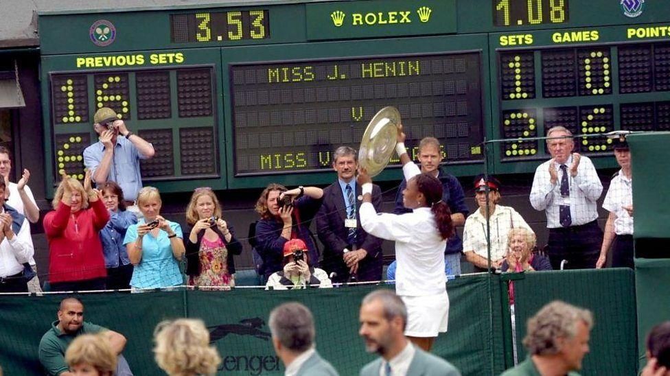 ويمبلدون: بطولة كرة المضرب العريقة المقترنة بحلوى "الفراولة بالكريمة" الشهية