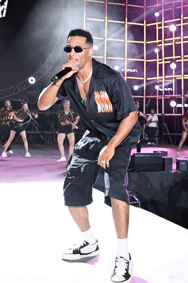 بالصور- حدث فنّيّ كبير على السّاحل… ماذا فعل محمّد رمضان؟