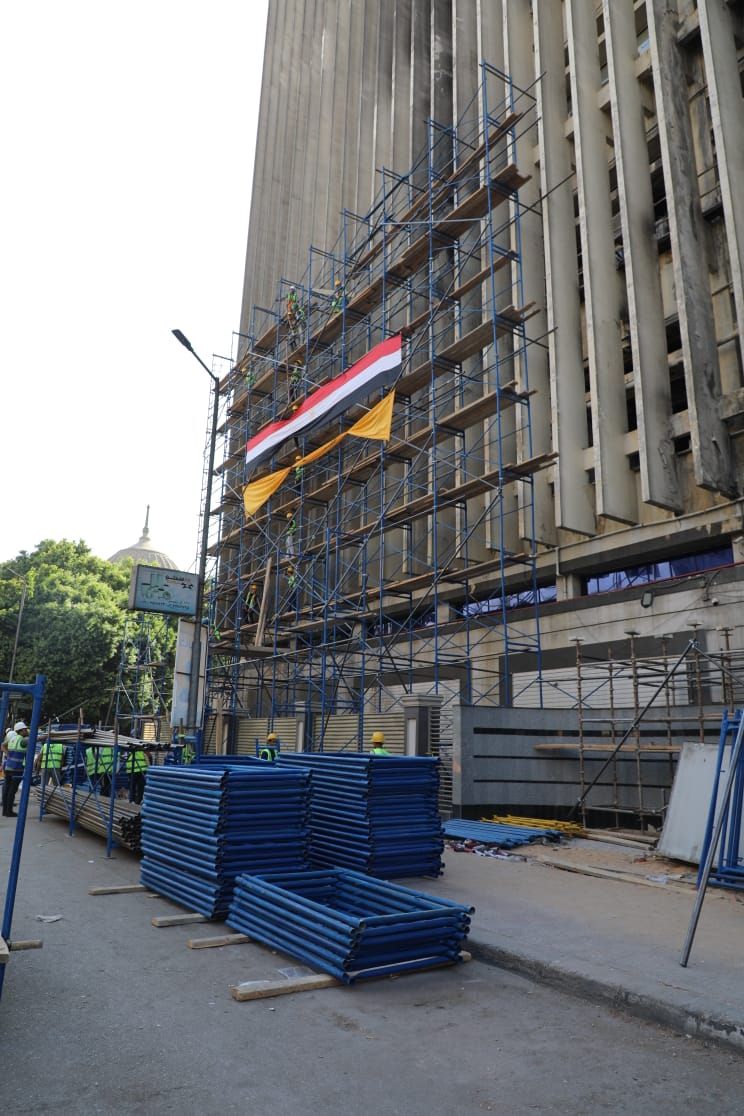 محافظ القاهرة يتفقد سنترال رمسيس لمتابعة أعمال الترميم.. صور