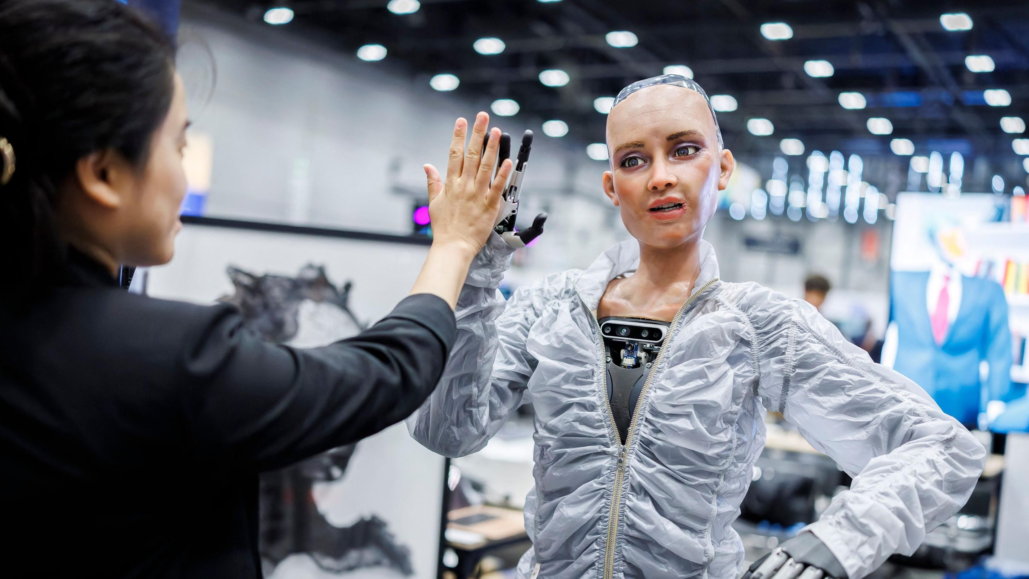 التايمز: ترامب أكثر رؤساء الولايات المتحدة تقلباً