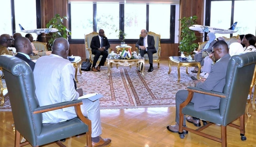 وزير الطيران المدنى يبحث مع نظيره السيراليونى التعاون المشترك