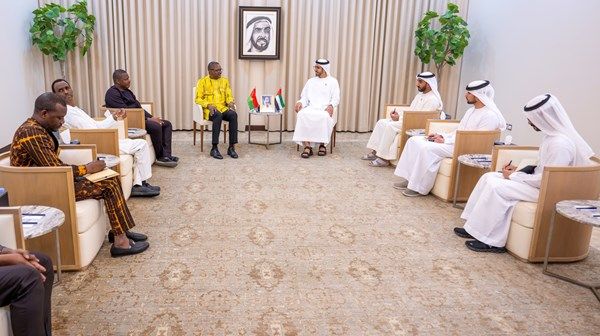 شخبوط بن نهيان يستقبل وزير خارجية بوركينا فاسو