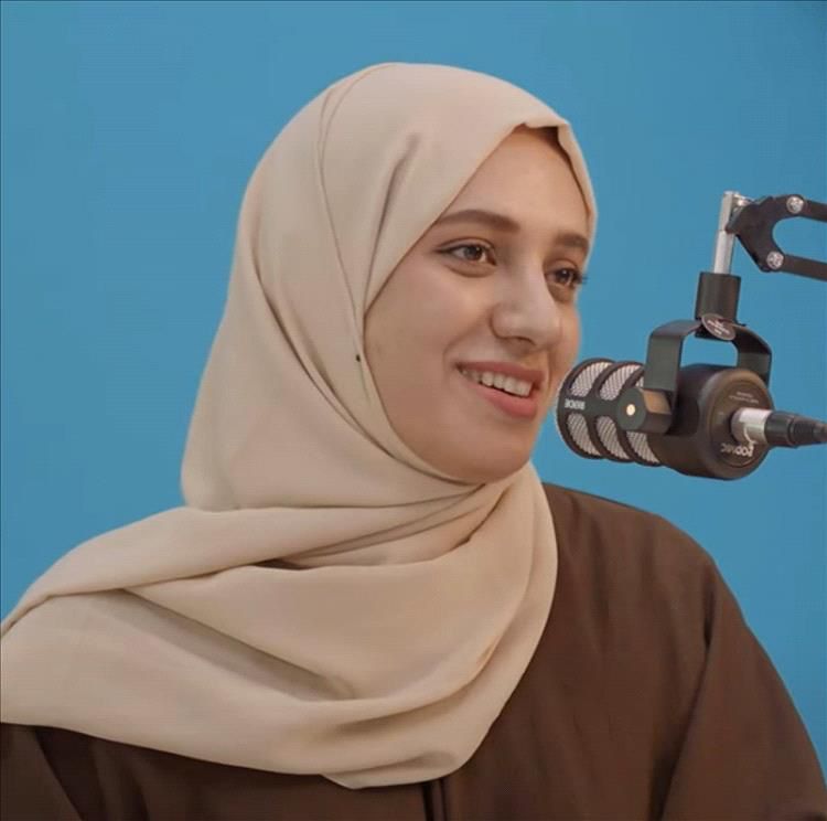 جدل واسع بعد كشف معيدة في جامعة عدن عن مرتبها الشهري