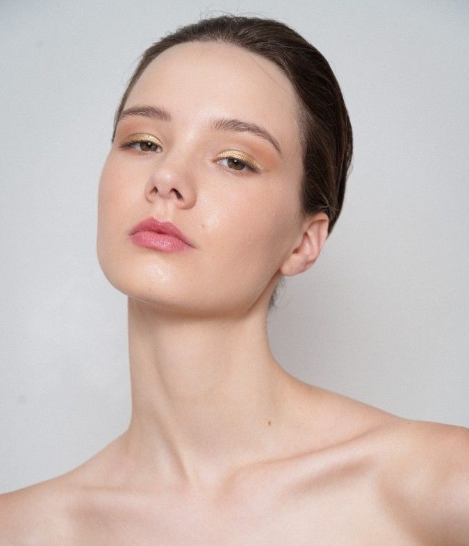 أبرز صيحات المكياج التي أطلقها أسبوع الموضة في باريس لخريف وشتاء 2025-2026