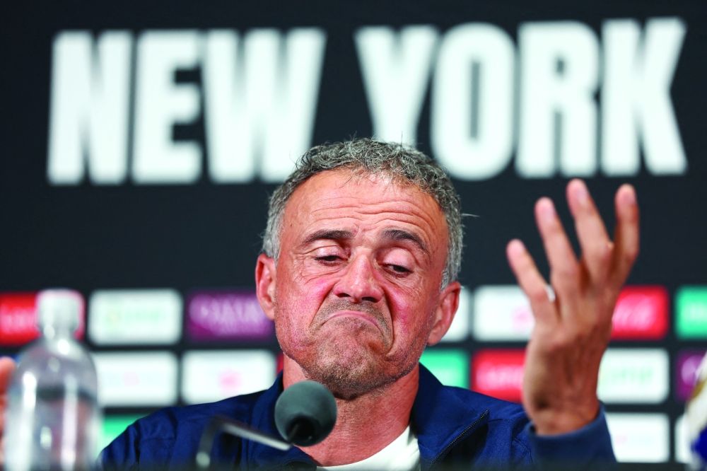 الامارات | إنريكي يكشف سر نجاح باريس سان جيرمان.. ويختار أفضل مدرب في العالم