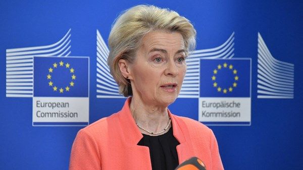 الاتحاد الأوروبي يردّ على فرض ترامب رسوما جمركية جديدة