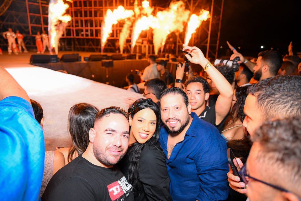 بالصور- حدث فنّيّ كبير على السّاحل… ماذا فعل محمّد رمضان؟