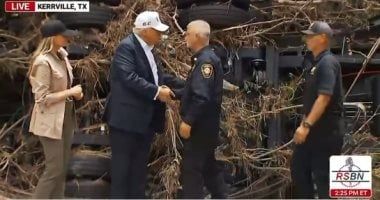 ترامب يصل تكساس لتفقد أضرار فيضانات أدت لمقتل 120 شخصا.. فيديو