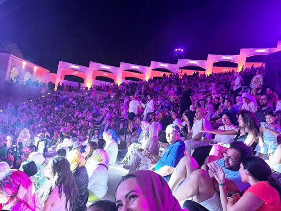 افتتاح المسرح الروماني بمارينا العلمين بحضور الآلاف من المواطنين