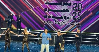 إيهاب توفيق يتألق بأروع أغانيه فى افتتاح المسرح الرومانى بمارينا.. فيديو وصور